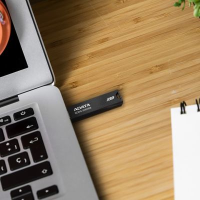 4. ADATA SSD SC610 2TB BLACK