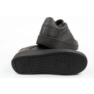 8. Levi's Evelyn children's sports shoes black youth sneakers