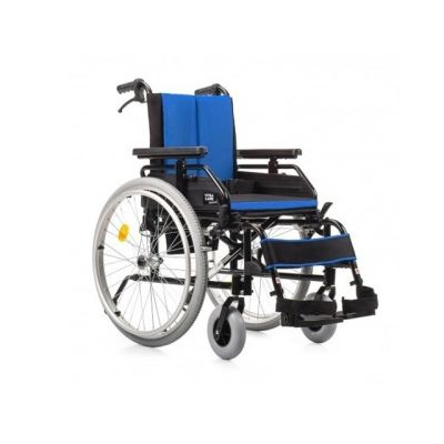 4. Cameleon 18' Folding Wheelchair