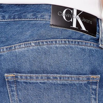 10. Calvin Klein Jeans Dad Jean M J30J323368