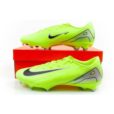10. Nike Zoom Vapor 16 Academy FG/MG Football Boots FQ8374-700