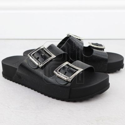 5. Zaxy RR285058 W INT2135C flip flops