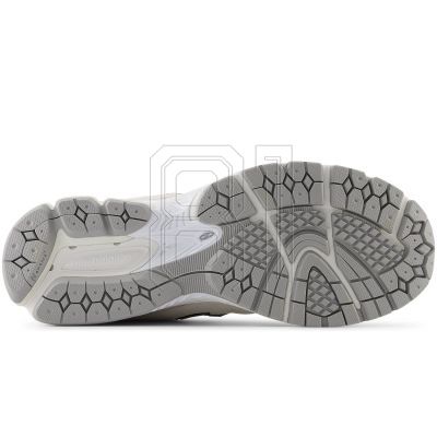 9. New Balance M M2002WC shoes