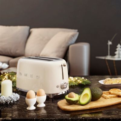 22. SMEG TSF01CREU Toaster