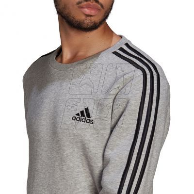 5. Adidas Essentials Sweatshirt M GK9110