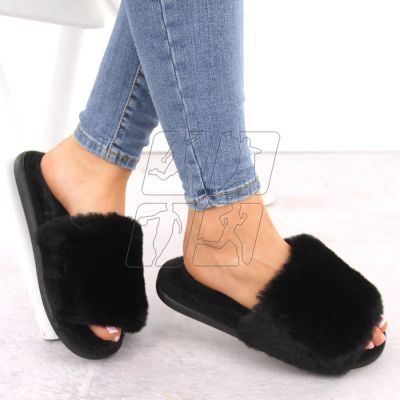 5. Unisoft 6644 W EVE462A fur slippers