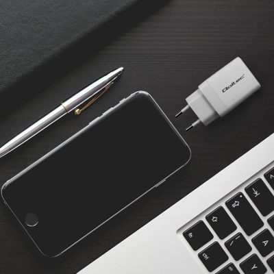4. QOLTEC CHARGER 45W GAN | 5-20V | 1.5-3A | 1XUSB-C PD | 1XUSB QC 3.0 | WHITE