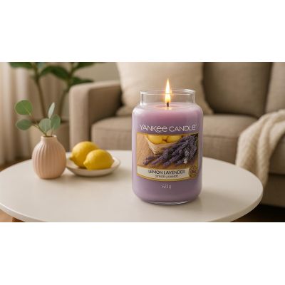 3. Large Candle LEMON LAVENDER YANKEE