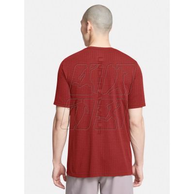 2. Under Armour T-shirt M 1376921-840