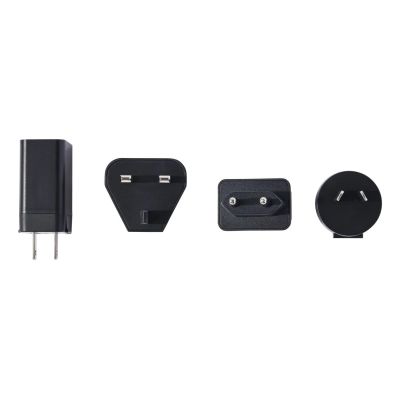 5. UAG 3in1 Travel Charger - wireless travel charger for three devices 15W, MagSafe compatible, cable, plugs and organizer included (black/gray)