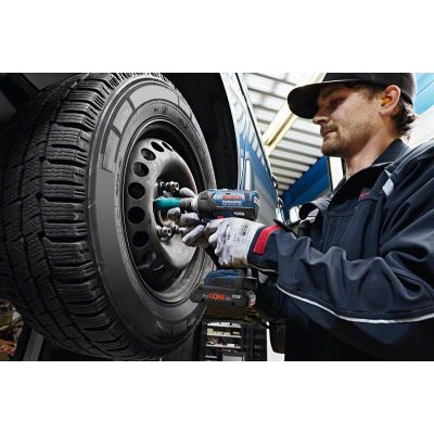 3. Bosch ProCORE 14V 4.0Ah Professional Battery Black