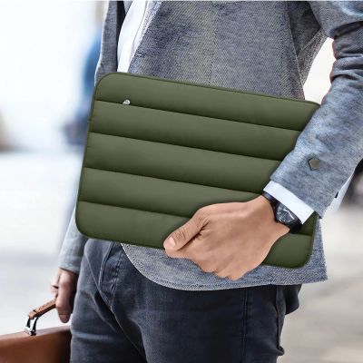 13. Tech-Protett Fluffy Laptop Bag 15-16 - Green