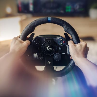 24. Logitech G923 Xbox/PC Steering Wheel 941-000158