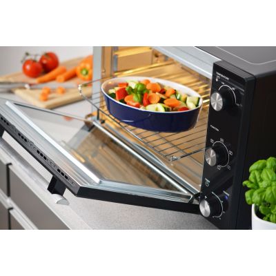 5. Blaupunkt EOM601 Mini Oven (Knob; 1800W; Black)