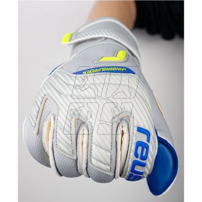 6. Reusch Attrakt Gold X Evolution Cut Finger Support M 52 70 950 6006 goalkeeper gloves