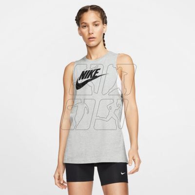 5. Nike Sportswear W CW2206 063 T-shirt