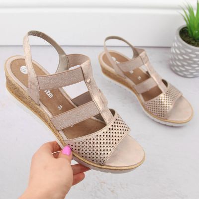 6. Comfortable wedge sandals Remonte W RKR667 rose gold