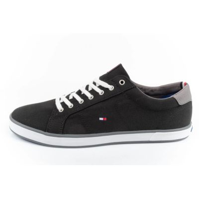 28. Tommy Hilfiger sneakers M FM0FM00596990
