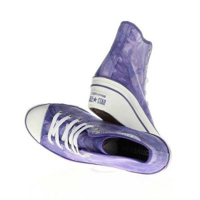 10. Converse Chuck Taylor Side W 542469F Sneakers