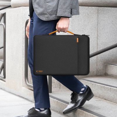 16. Tech-Protect Defender RS Laptop Bag 15-16 - Black