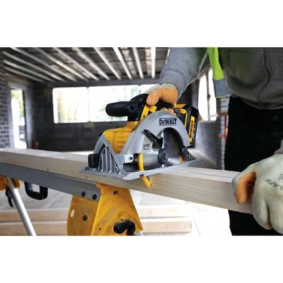 16. Circular saw without battery and charger DeWalt DCS391NT (460W; 165mm)