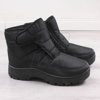 2. Velcro insulated snow boots NEWS W EVE380