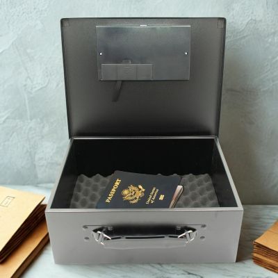 14. SAFE WITH DIGITAL LOCK 32.4x12.7x25.5CM 1068756 SASKA GARDEN