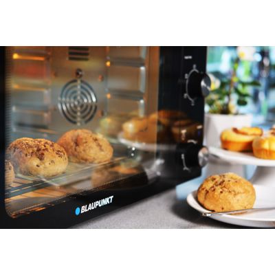4. Blaupunkt EOM601 Mini Oven (Knob; 1800W; Black)