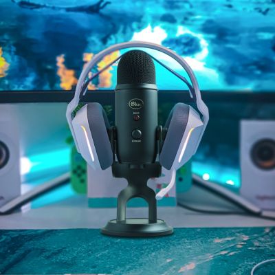 6. Logitech G Yeti Black Tabletop Microphone