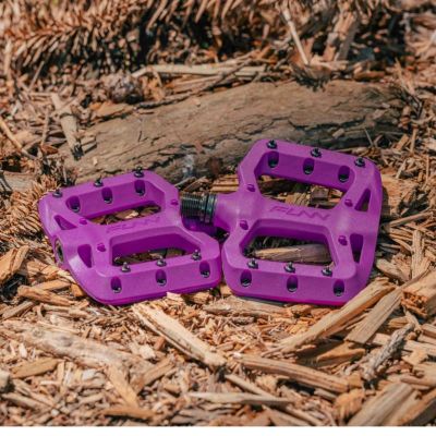 2. FUNN TAIPAN S purple pedals