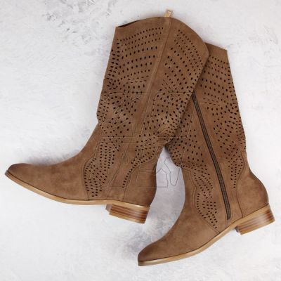 2. Vinceza W JAN264B suede openwork boots, brown