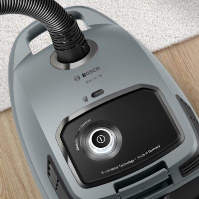 9. BOSCH BGB 6X330 Vacuum Cleaner