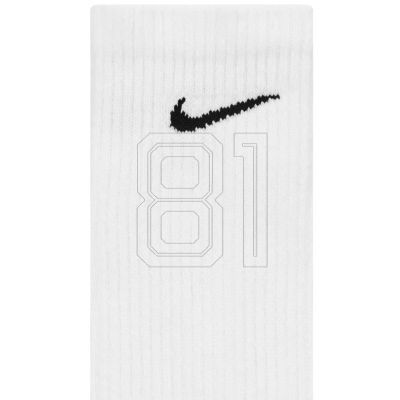 3. Nike Everyday Plus Cush 6 Socks SX6897 100