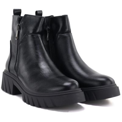 4. Women’s black block-heel and platform ankle boots M.Daszyński