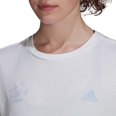 11. adidas Signature Tee W GV1345