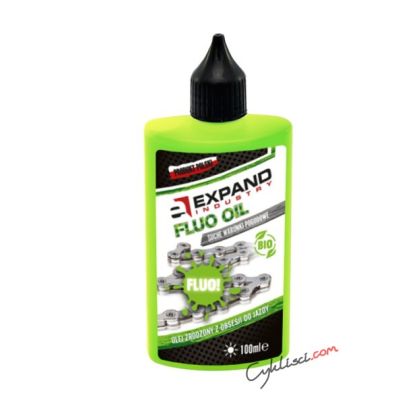 Expand Fluo Chain Oil for Dry Conditions