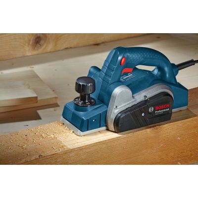 4. GHO 6500 650W planer 16500 rpm. BOSCH