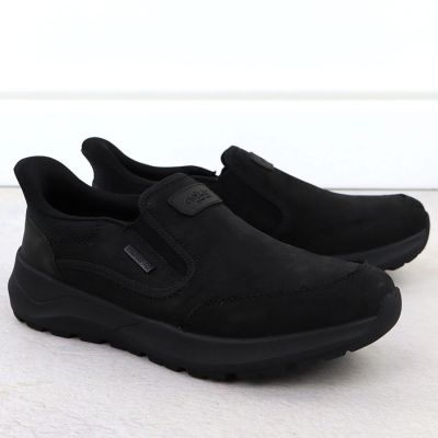 7. Men’s Waterproof Leather Slip-On Shoes, Black Rieker 06052-00