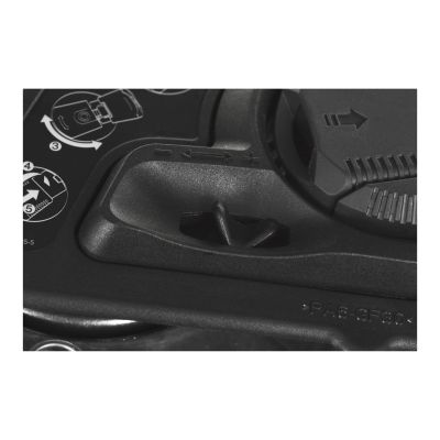 7. 2000W MAKITA UC4051A Electric Saw