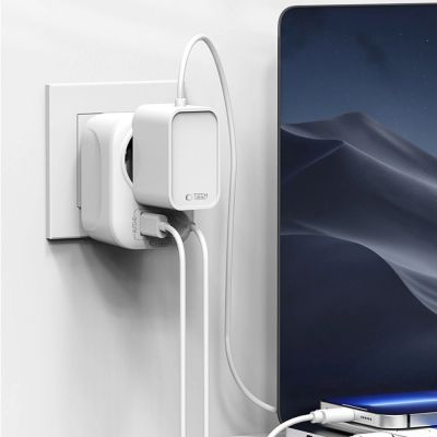 7. Tech-Protect TA100 US Adapter - White