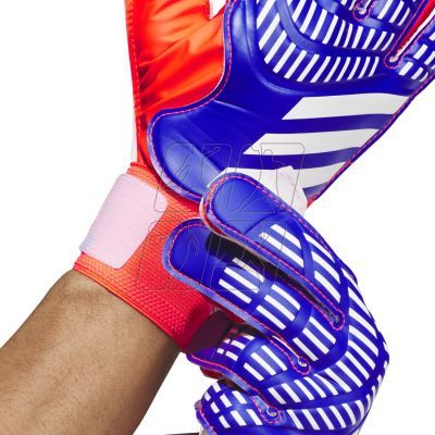 2. Adidas Predator Training IX3870 goalkeeper gloves