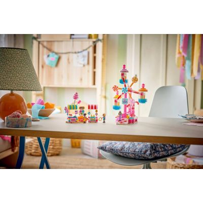 27. LEGO Friends 42700 - Candy and Cupcake Ferris Wheel
