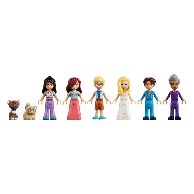 21. LEGO Friends 42704 - Heartlake City Grand Hotel