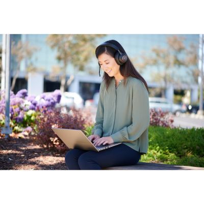 26. Kensington H3000 Bluetooth Over-Ear Headphones