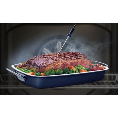 7. BEKO BBISM14300BMPE Steam Assisted Oven with Steam, Self-Cleaning, Pyrolysis, Energy Class A+