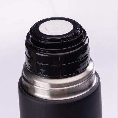 10. Hi-Tec Thermos 1000ML 92800374263