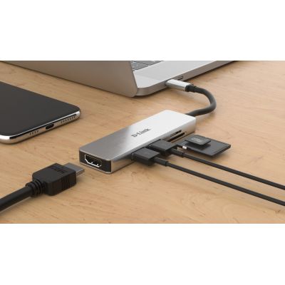 4. D-Link DUB-M530 Wired Docking Station USB 3.2 Gen 1 (3.1 Gen 1) Type-C Aluminum, Black