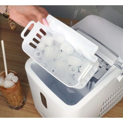 6. Blaupunkt IMB201 ice maker