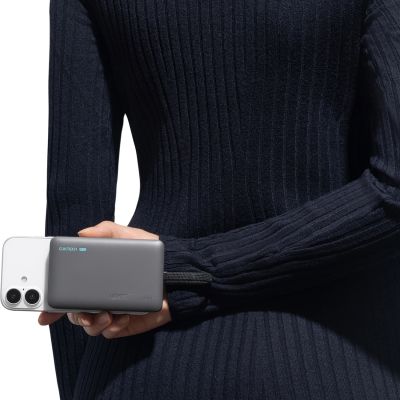 14. Cuktech CP132ML 10000mAh MagSafe Compatible Power Bank - Black