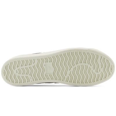 9. New Balance unisex BB100LBK shoes